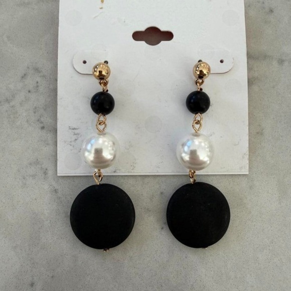 Black White Faux Pearl Beaded Dangle Earrings Gold Tone Statement Lightweight